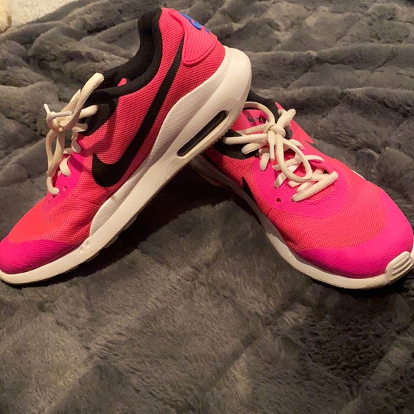 COPY - Women’s Nike Air Max - Picture 1 of 6